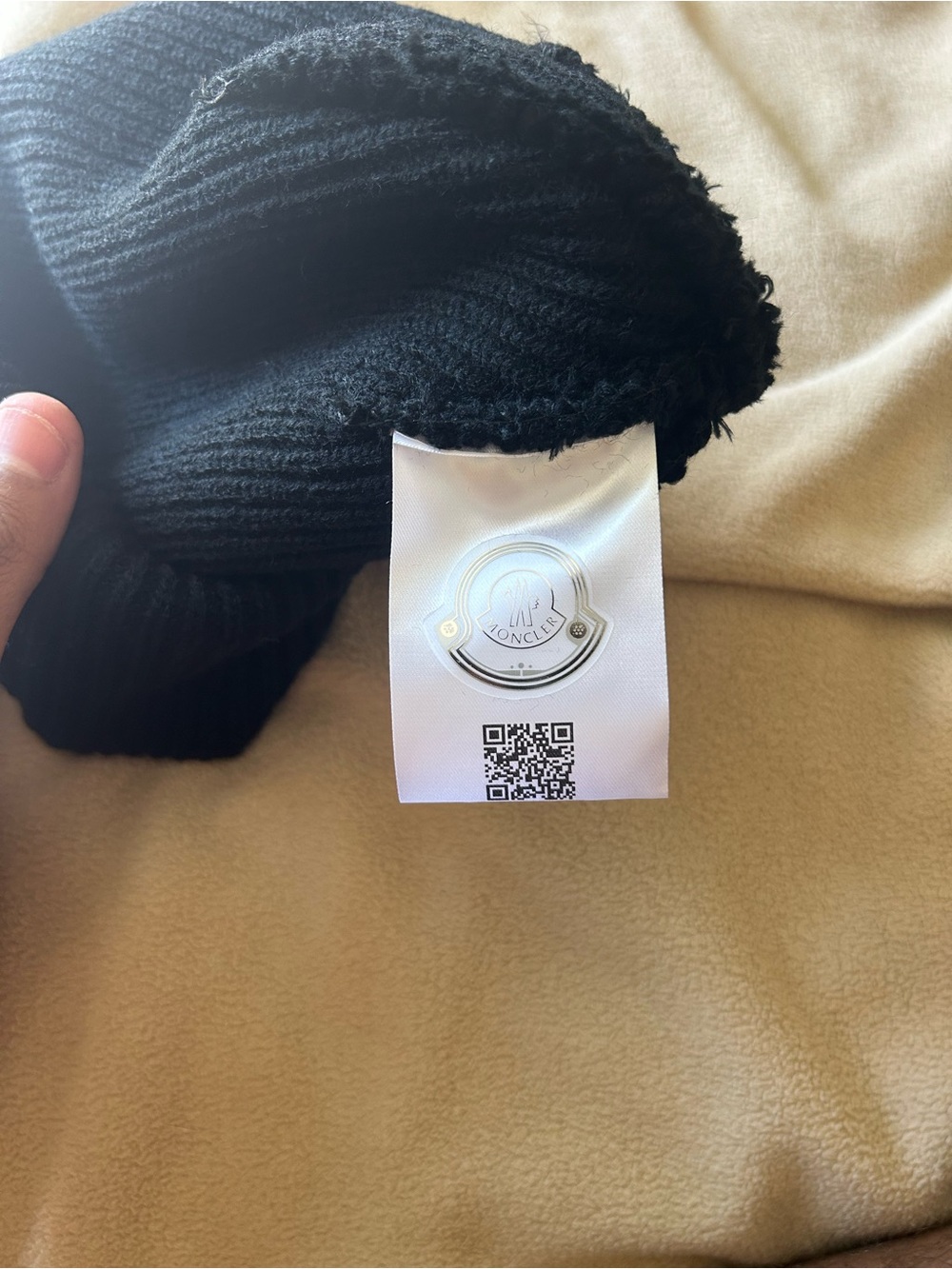 Moncler Black Ribbed Knit Beanie with Logo Patch - Picture 3 of 5
